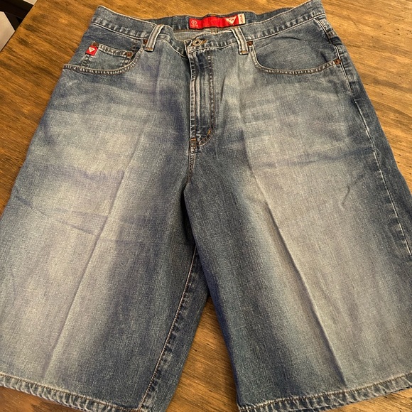 Men’s Vintage GUESS Red Triangle Logo denim shorts 34 - Picture 3 of 10